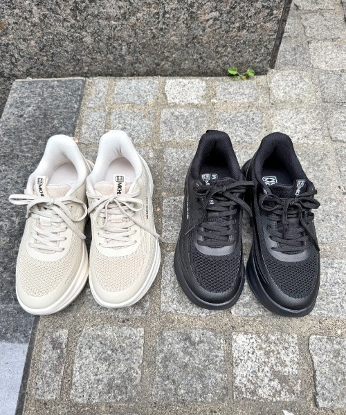 MK MICHEL KLEIN（エムケー ミッシェルクラン） スニーカー MK 軽量