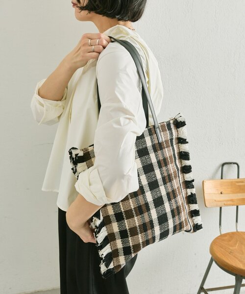 ear PAPILLONNER（イア パピヨネ） トートバッグ 「Jhuri Shate