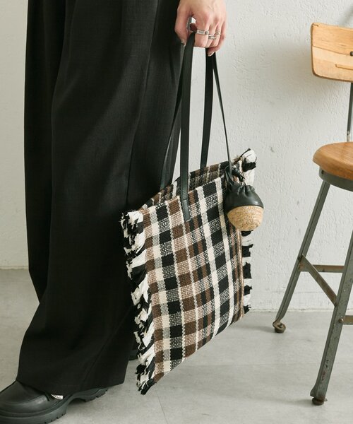 ear PAPILLONNER（イア パピヨネ） トートバッグ 「Jhuri Shate