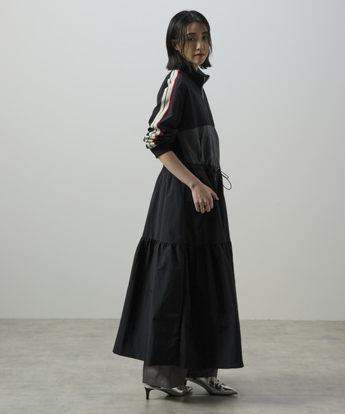 CONVERSE TOKYO ワンピース SIDE LINE TRACK TIERED DRESS : ZOZOTOWN