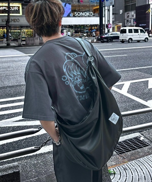 Remember. ショルダーバッグ Newspaper Big Shoulder Bag