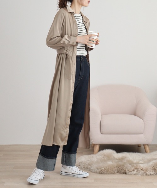 値下げ　Qung 公式未使用　新品タグ付き　シャツワンピース サテンシャツドレス 値下げ Qung 公式未使用 新品タグ付き シャツワンピース サテンシャツ