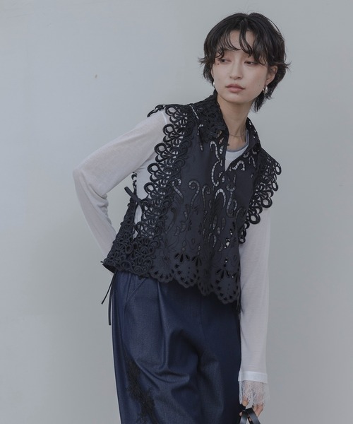 Eimee Law（エイミーロウ） ベスト ジレ エンブロイダリー パネル
