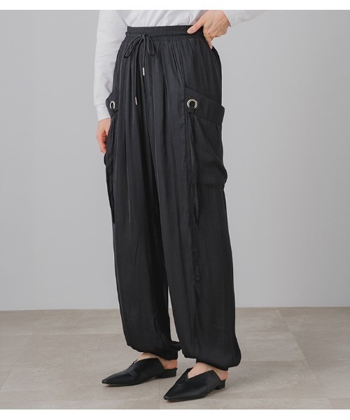 新品タグ付き⭐︎ガレナ galena GALENA　サテンカーゴパンツ ブラック GALENA（ガレナ） カーゴパンツ 「GALENA/ガレナ」サテンカーゴパンツ