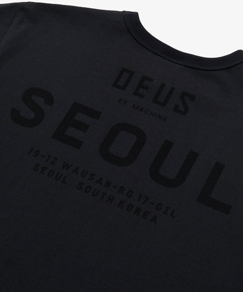 [Deus] Ex Machina Seoul Address フードTシャツ ブラック Tees | Deus Ex Machina | Seoul Address Tee – Deus Ex Machina USA