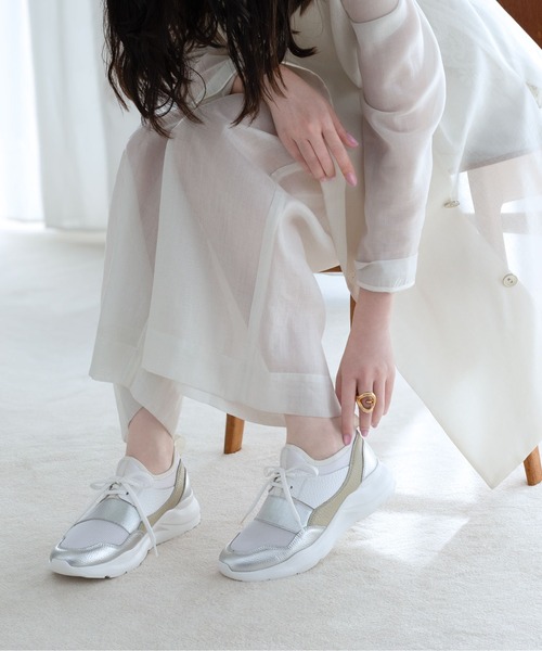 enchanted（エンチャンテッド） スニーカー 本革ゴムストラップレース