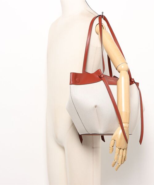 CHARLES ＆ KEITH（チャールズ&キース） トートバッグ Calla カルラ