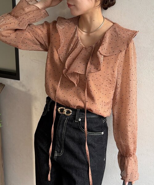 しお出品です Thevon（ゼヴォン） ブラウス シャツ ドットシアーフリルブラウス