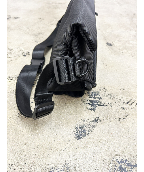 NoiR ショルダーバッグ 「NoiR / ノアール」メッセンジャーバッグ