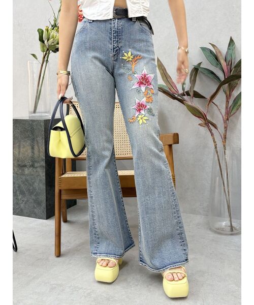 EVRIS（エヴリス） ジーンズ デニム デニムパンツ Embroideryフレア
