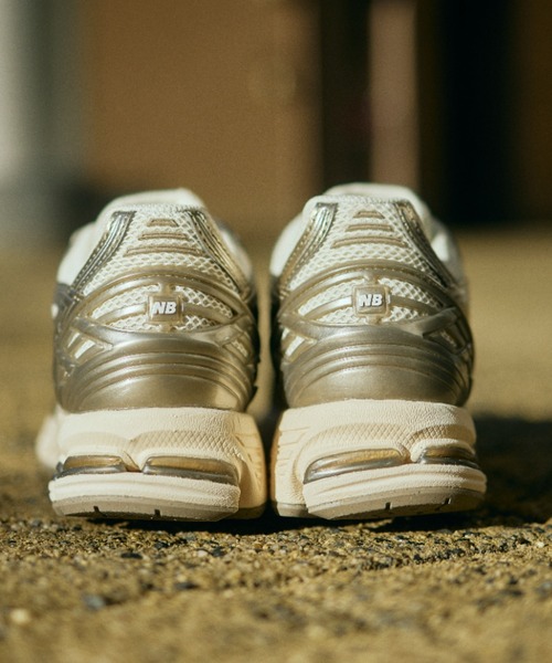 新品　ニューバランス　U1906R スニーカー　ゴールド　ベージュ　完売 New Balance（ニューバランス） 【並行輸入品】ニューバランス U1906