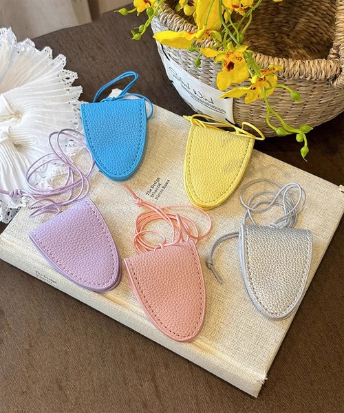 Revo. チャーム 「8色展開」カラフル 合皮レザー マグネット