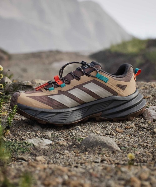 アディダステレックス フリーハイカーGore-Tex未使用24.0 adidas（アディダス） スニーカー テレックス フリーハイカー SL GORE