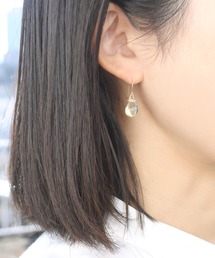 anq. アンク　k10 ペアシェイプバー　ピアス　オニキス anq.（アンク） ピアス 「anq.」K18/K10 ペアシェイプ/ツイストカット