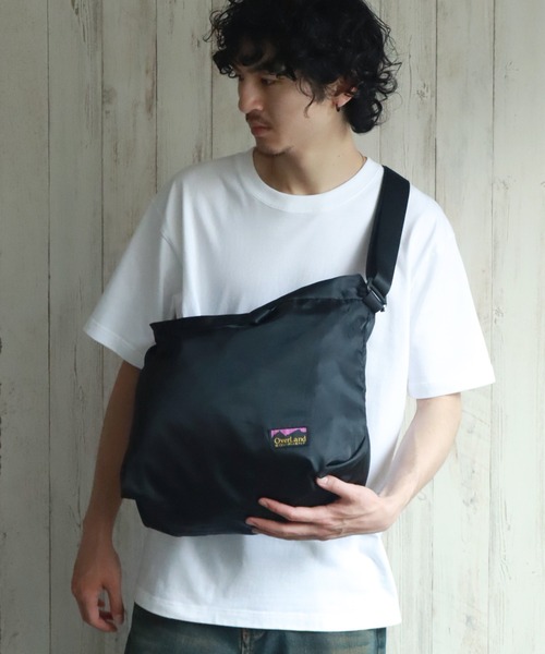 OverLand Equipment ショルダーバッグ 黒/緑 オーバーランド ショルダーバッグ 「OverLand EQUIPMENT