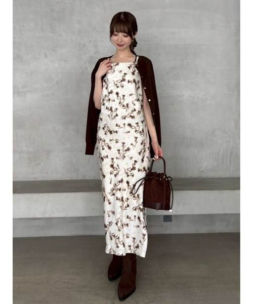 【値下げ可】FRAY I.D ロゴ刺繍　カーディガン　ニットプルオーバー FRAY I.D（フレイ・アイディー） カーディガン ロゴ刺繍ポケットクルー