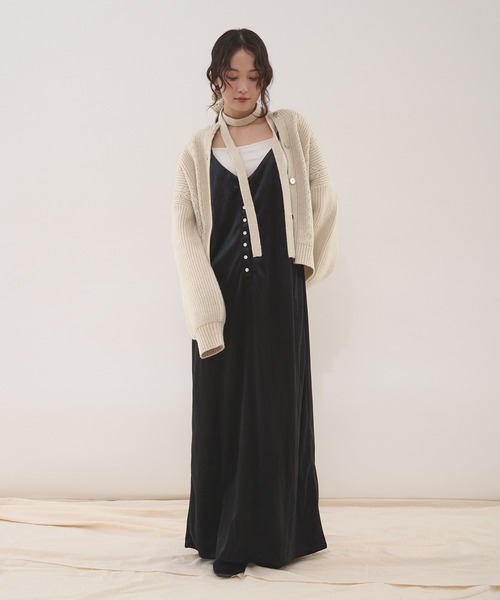 MUHET（ミュエータ） ワンピース velour henry neck camisole dress