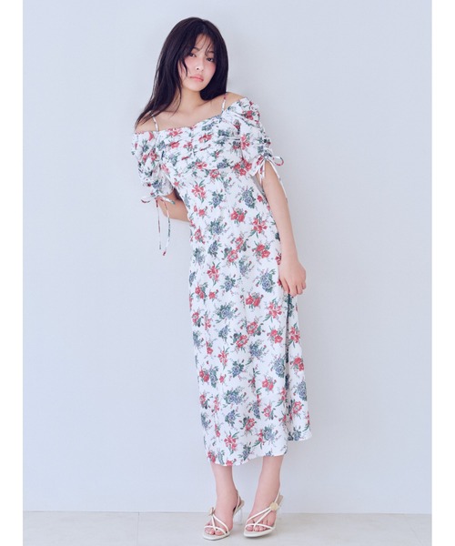 ワンピース 「WEB限定/ROSE Collection」ROSEプリントワンピースの画像
