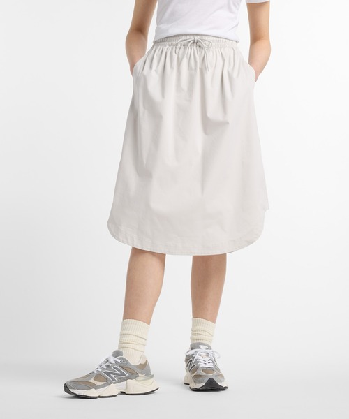 New Balance（ニューバランス） スカート ツイルミディスカート