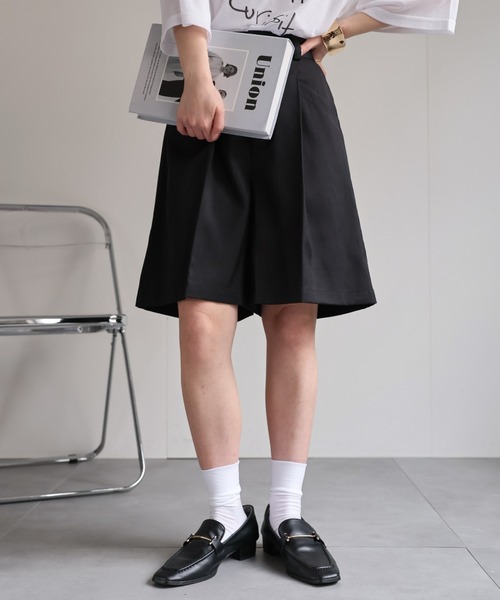 ENFOLD センタープレスショートパンツ　黒 ENFOLD(エンフォルド) 2025AW センタープレスバミューダパンツ