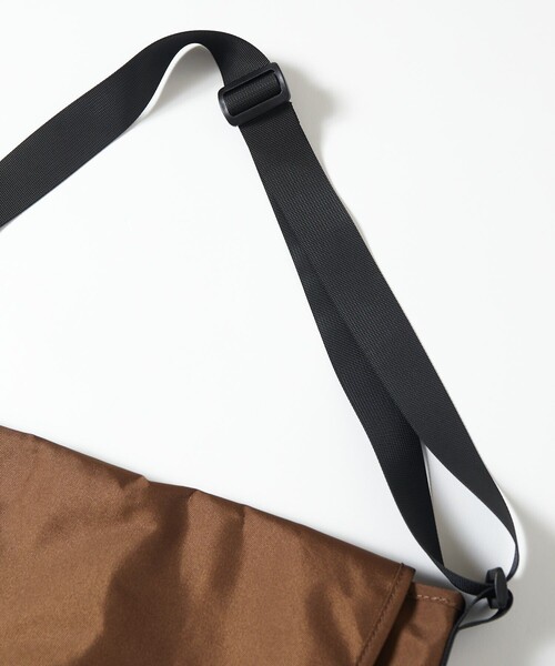 umbro（アンブロ） ショルダーバッグ SP CLASSIC MESSENGER BAG/別注