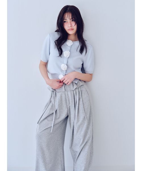ROSE Collection モチーフボタンニットカーディガン WEB限定/ROSE Collection】モチーフボタンニットカーディガン