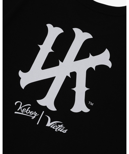 KEBOZ（ケボズ） tシャツ VICTUS × KEBOZ VK S/S TEE メンズ