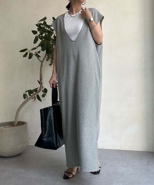 美品【Dou・Dou】深Vスウェットワンピース マキシ丈 日本製 美品【Dou・Dou】深Vスウェットワンピース マキシ丈 日本製