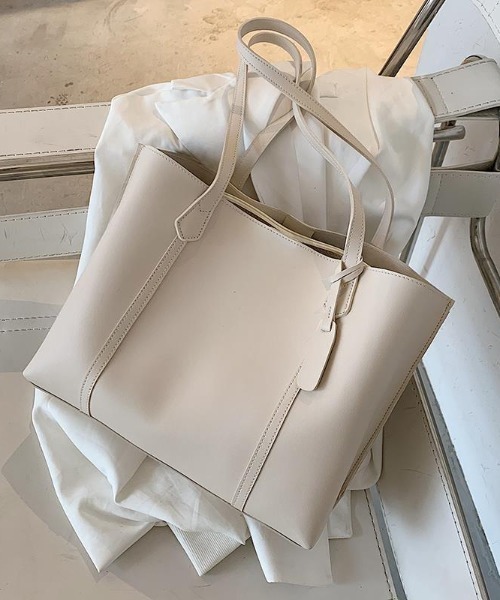 Per sist ence（パーシエンス） トートバッグ フェイクレザータグ付き