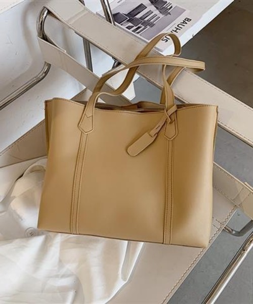 Per sist ence（パーシエンス） トートバッグ フェイクレザータグ付き