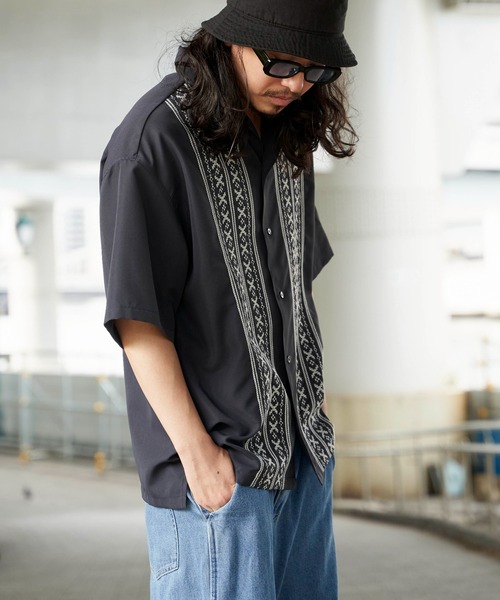 オールブラック 刺繍 キューバシャツ オープンカラー XL 黒 ４ポケット XL☆古着 半袖 キューバ シャツ メンズ 刺繍 開襟 オープン