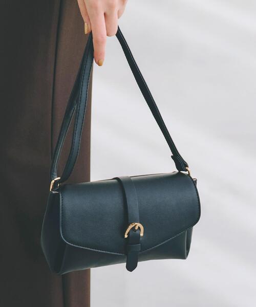 ショルダーストラップ付き ブラック ミニベルベットバッグ 美品】Paul Smith 本革レザー 金具ロゴ ボディバック 肩がけ