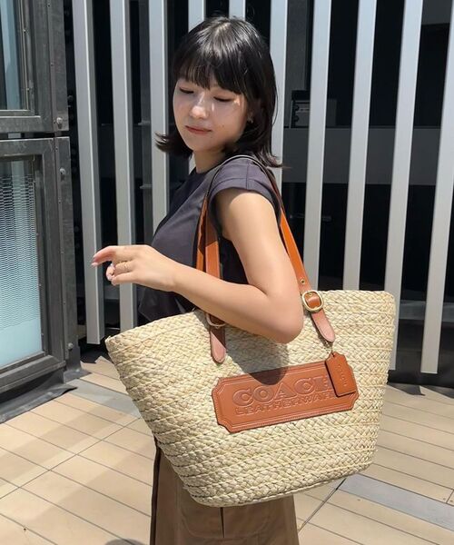 コーチ　COACH ベージュと黒のかごバッグ COACH（コーチ） かごバッグ - ベージュ レディース : ZOZOTOWN Yahoo
