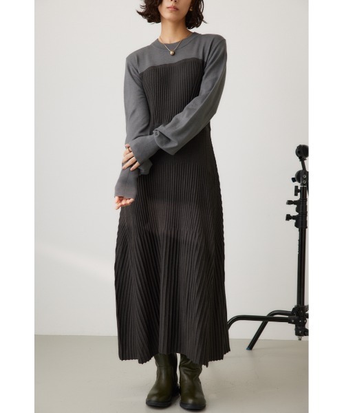 crie conforto ワンピース バイカラービスチェドッキングニットワンピ