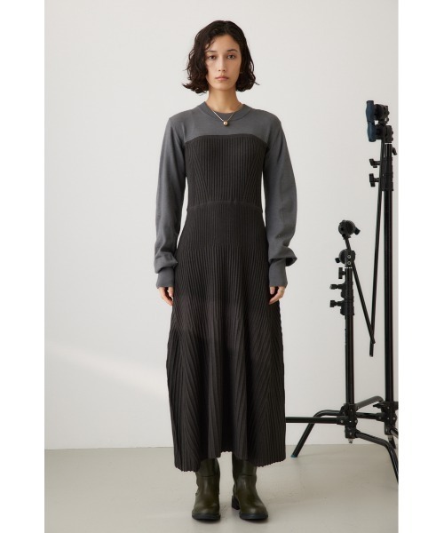 crie conforto ワンピース バイカラービスチェドッキングニットワンピ