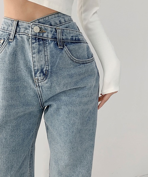 d.i.a. ダイヤ　ストレートデニム　スタッズ付き　ジーンズ　24 y2k セール】《ラインストーンきらめき×美脚ストレート》レディース デニム