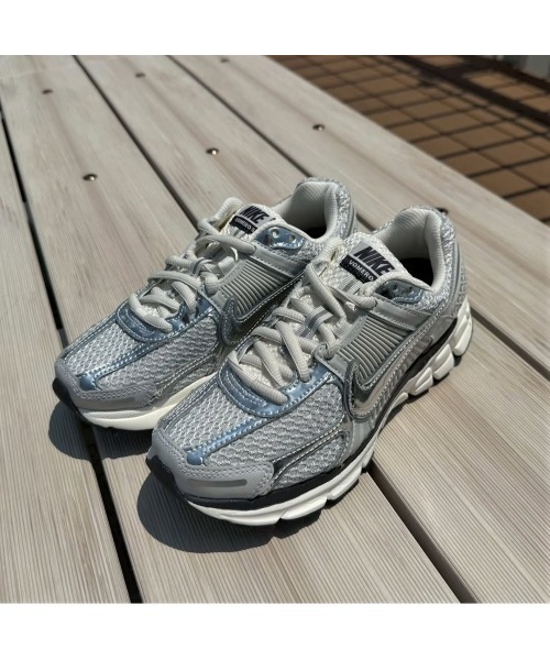 NIKE スニーカー ナイキ W ZOOM VOMERO 5 ウィメンズ ズーム
