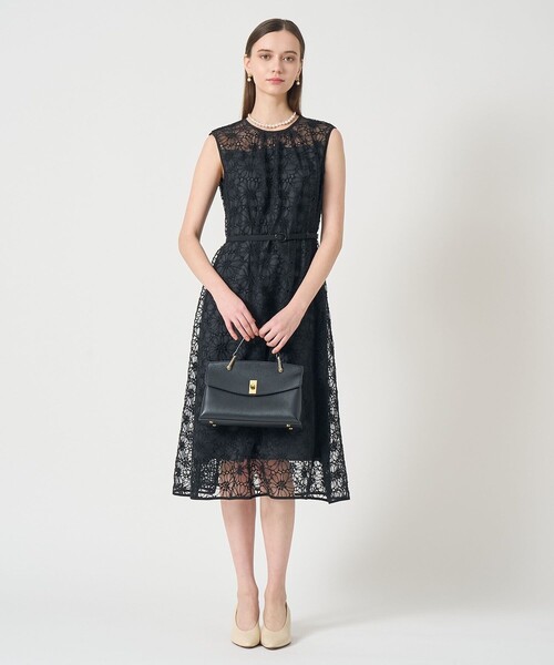 ANAYI（アナイ） ワンピース フラワー刺繍Aラインワンピース