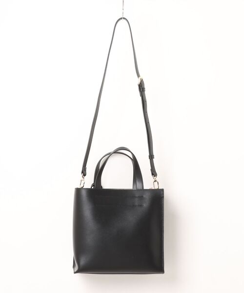 FURLA ディバイテッド　トートバッグ美品 FURLA（フルラ） トートバッグ ディバイデッド (Furla Divide It