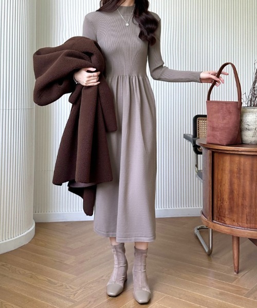 COCOMOMO ワンピース ウエスト切り替えハイネックニットワンピース