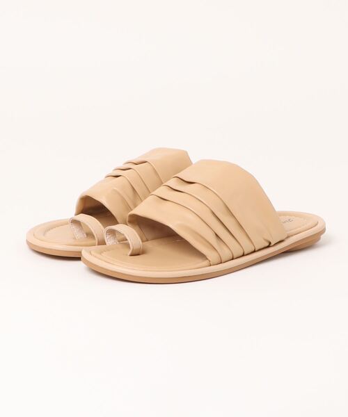 新品　LAURENCE シャーリングトングサンダル セール】 トングサンダル《2025summer catalog item》（オフ