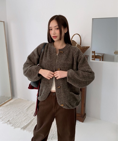 by muni:r ニット セーター ウッドボタンポケットニットカーディガン