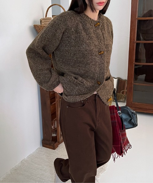 by muni:r ニット セーター ウッドボタンポケットニットカーディガン