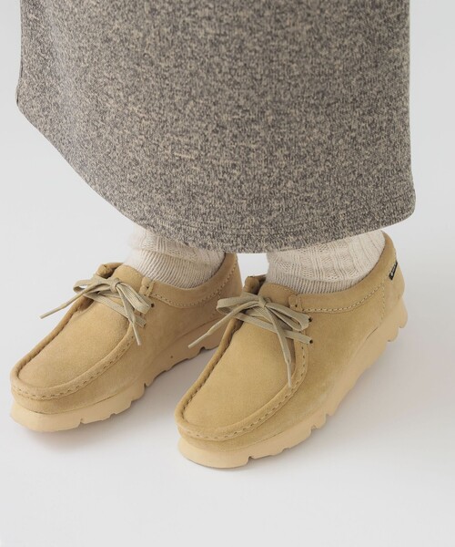 CLARKS GORE-TEX ベージュモカシン Clarks（クラークス） デッキシューズ モカシン Clarks / Wallabee