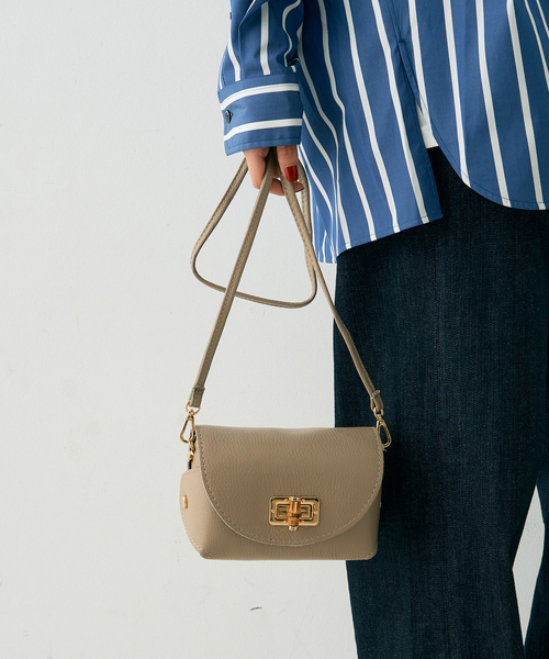 AULENTTI（オウレンティ） ショルダーバッグ バッグ 「AULENTTI