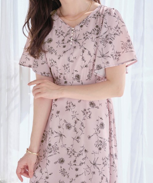 ラボ服⭐︎らぼ服 淡いお星さま柄の水色ワンピース＆パンダとお花のワンピース Alotta 裏起毛花柄ワンピース -ファッション通販 FASHION WALKER