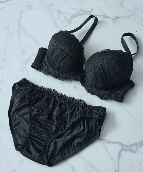 新品タグ付き　wacorl STUDIO FIVE 黒レースブラショーツセット Dolce Fiora（ドルチェ フィオラ） ブラジャー ショーツセット