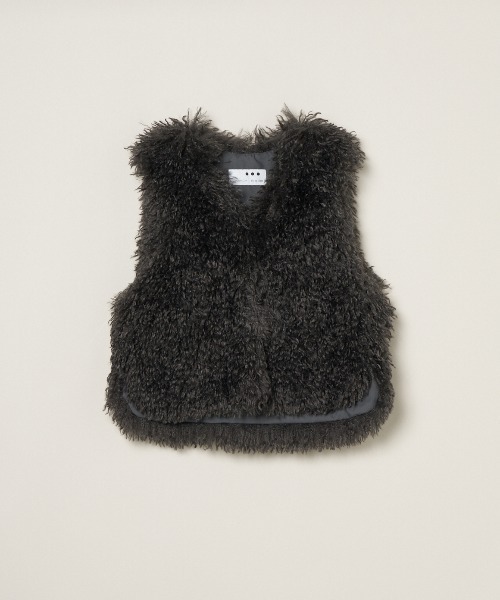 three dots ブラック フェイクファーベスト three dots - ウェイビーファー ショートジレ / ファーベスト