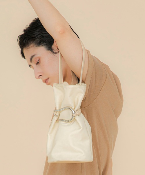 ハンドバッグ LE VERNIS(ル・ベルニ)Poire bucket bag Sの画像