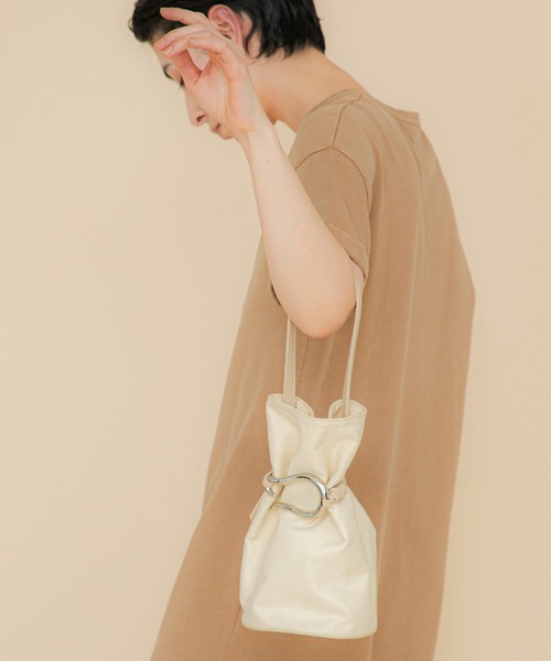 ハンドバッグ LE VERNIS(ル・ベルニ)Poire bucket bag Sの画像